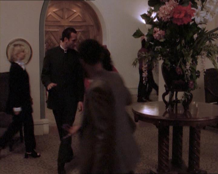 Charmed-Online_dot_net-1x04DeadManDating0953.jpg Charmed-Online_dot_net-1x04DeadManDating0953.jpg
