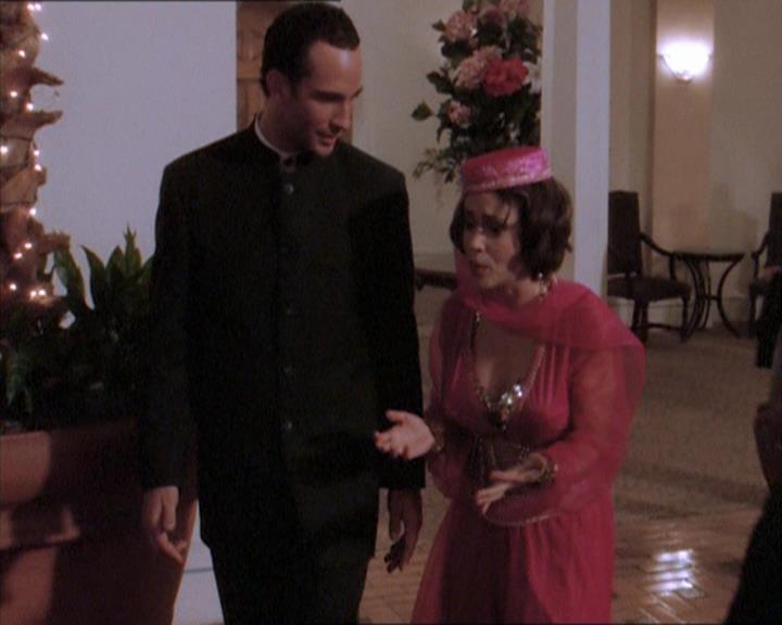 Charmed-Online_dot_net-1x04DeadManDating0959.jpg Charmed-Online_dot_net-1x04DeadManDating0959.jpg