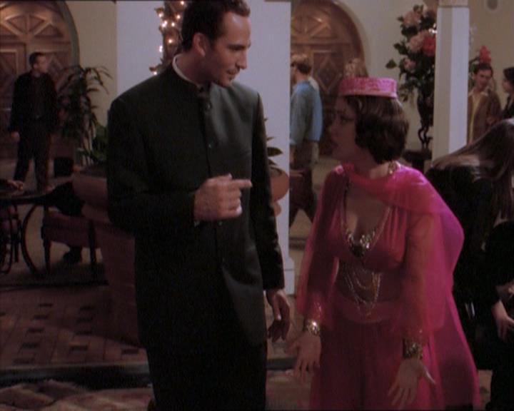 Charmed-Online_dot_net-1x04DeadManDating0962.jpg Charmed-Online_dot_net-1x04DeadManDating0962.jpg