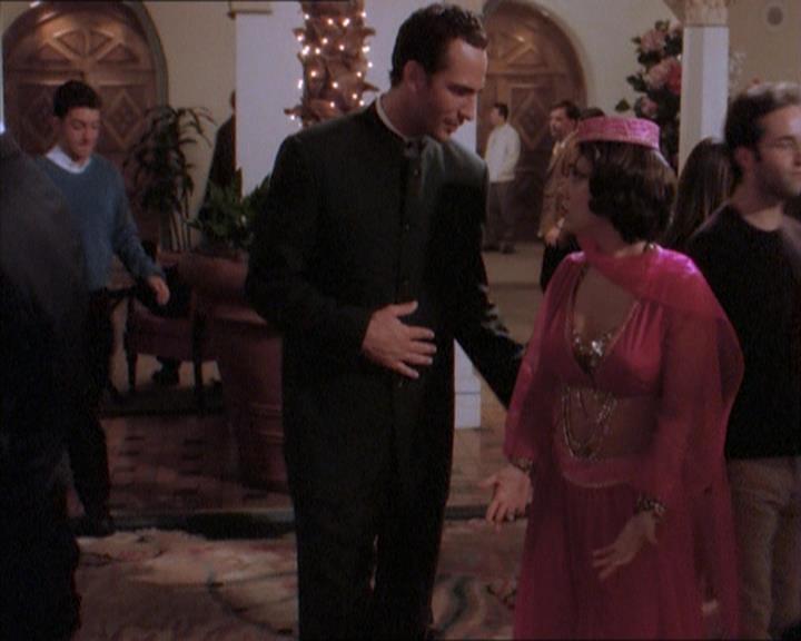 Charmed-Online_dot_net-1x04DeadManDating0963.jpg