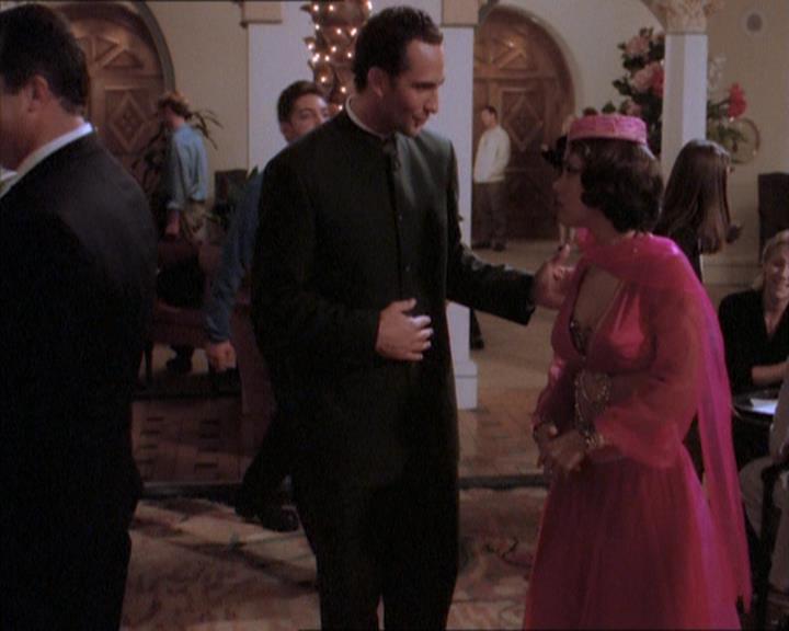 Charmed-Online_dot_net-1x04DeadManDating0964.jpg Charmed-Online_dot_net-1x04DeadManDating0964.jpg