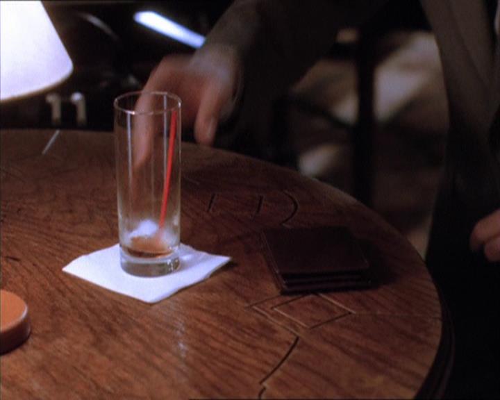 Charmed-Online_dot_net-1x04DeadManDating0968.jpg Charmed-Online_dot_net-1x04DeadManDating0968.jpg