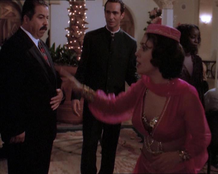 Charmed-Online_dot_net-1x04DeadManDating0972.jpg Charmed-Online_dot_net-1x04DeadManDating0972.jpg