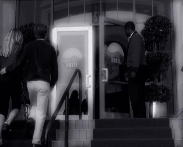 Charmed-Online_dot_net-1x04DeadManDating0977.jpg Charmed-Online_dot_net-1x04DeadManDating0977.jpg