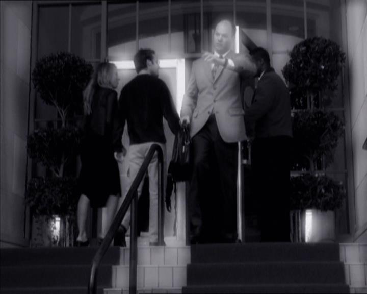 Charmed-Online_dot_net-1x04DeadManDating0979.jpg Charmed-Online_dot_net-1x04DeadManDating0979.jpg