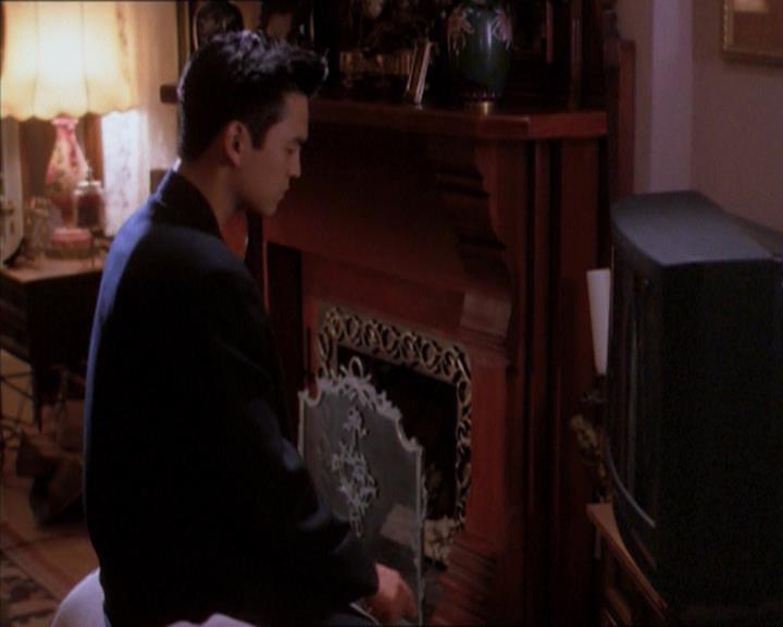 Charmed-Online_dot_net-1x04DeadManDating1007.jpg Charmed-Online_dot_net-1x04DeadManDating1007.jpg