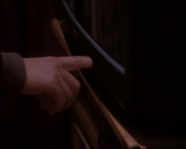 Charmed-Online_dot_net-1x04DeadManDating1014.jpg Charmed-Online_dot_net-1x04DeadManDating1014.jpg