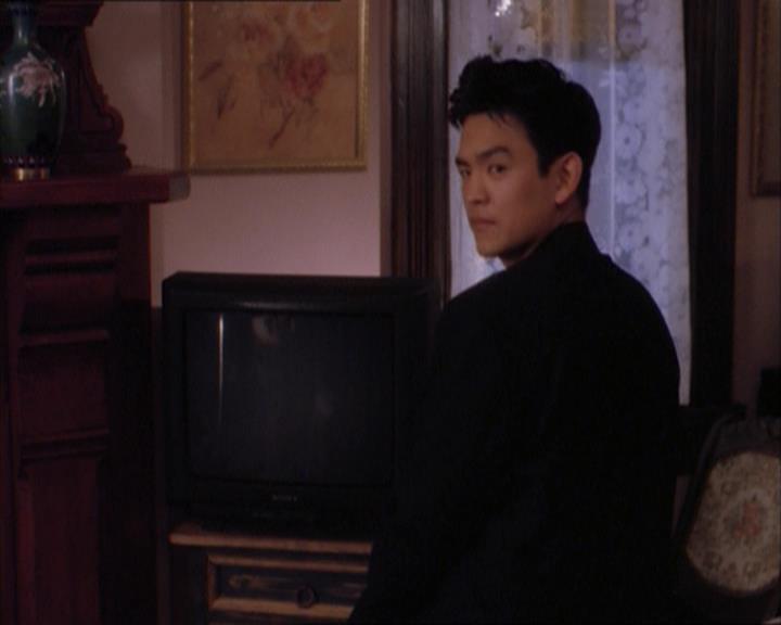 Charmed-Online_dot_net-1x04DeadManDating1029.jpg Charmed-Online_dot_net-1x04DeadManDating1029.jpg