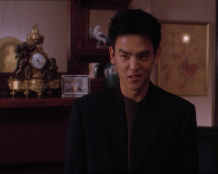 Charmed-Online_dot_net-1x04DeadManDating1036.jpg Charmed-Online_dot_net-1x04DeadManDating1036.jpg