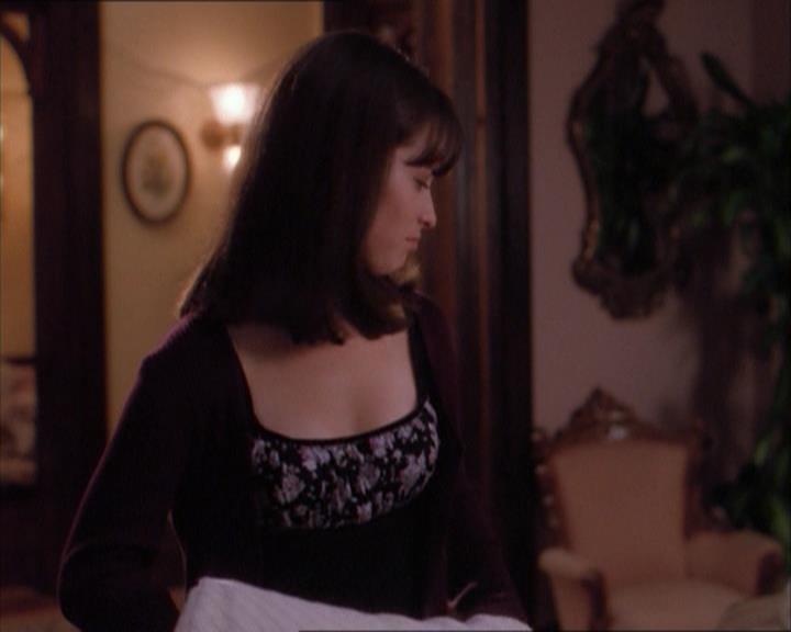 Charmed-Online_dot_net-1x04DeadManDating1038.jpg Charmed-Online_dot_net-1x04DeadManDating1038.jpg