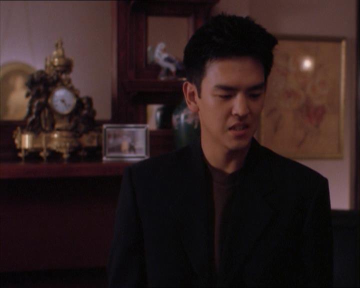 Charmed-Online_dot_net-1x04DeadManDating1044.jpg Charmed-Online_dot_net-1x04DeadManDating1044.jpg