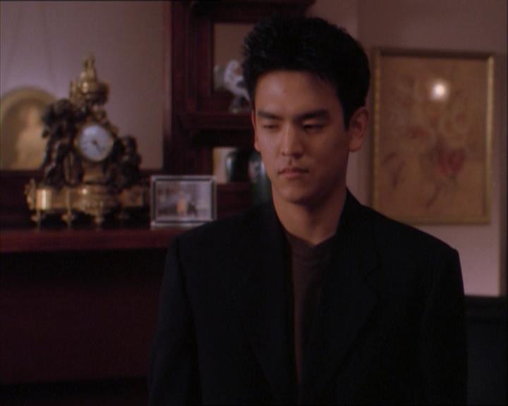 Charmed-Online_dot_net-1x04DeadManDating1049.jpg Charmed-Online_dot_net-1x04DeadManDating1049.jpg