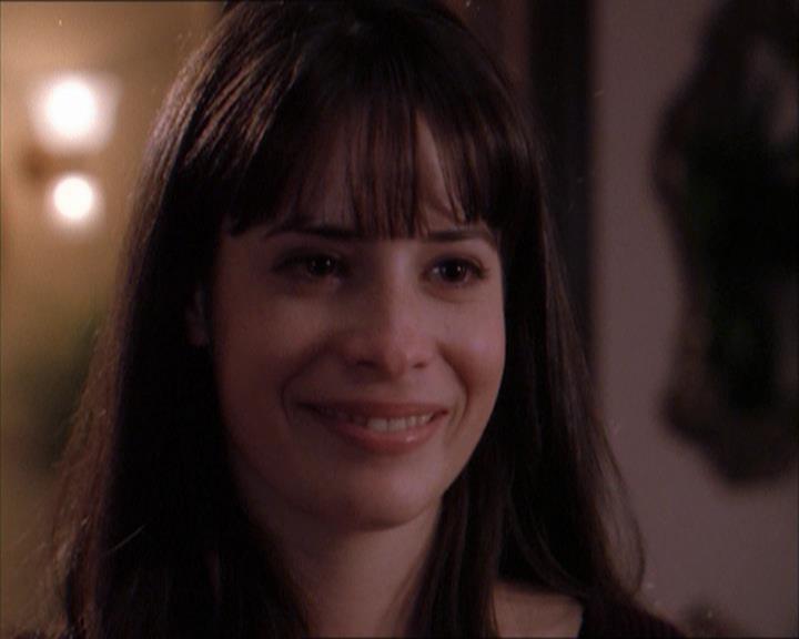 Charmed-Online_dot_net-1x04DeadManDating1065.jpg Charmed-Online_dot_net-1x04DeadManDating1065.jpg