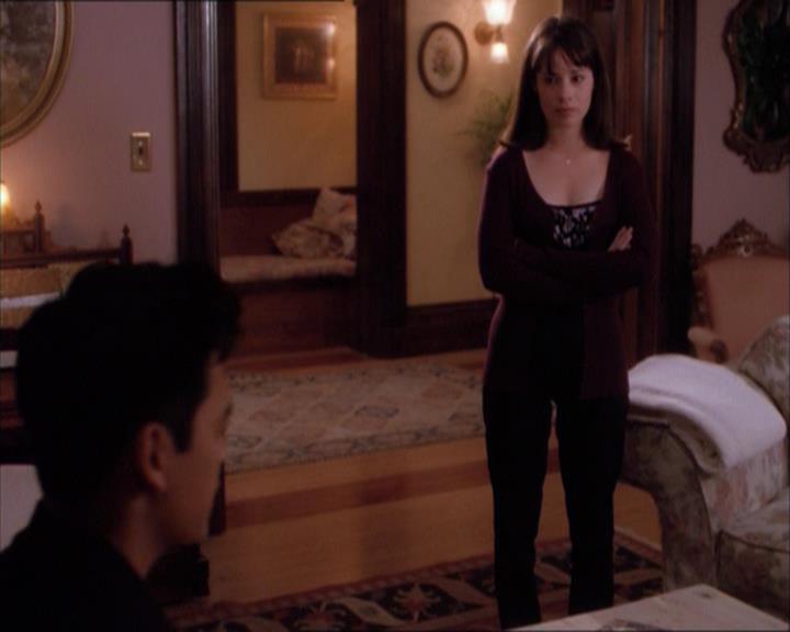 Charmed-Online_dot_net-1x04DeadManDating1079.jpg