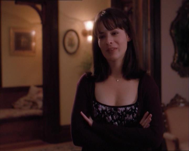 Charmed-Online_dot_net-1x04DeadManDating1091.jpg Charmed-Online_dot_net-1x04DeadManDating1091.jpg