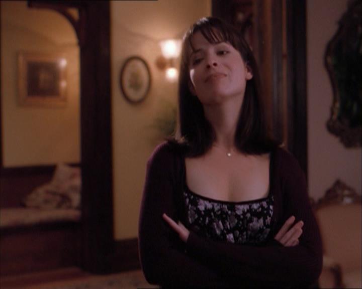 Charmed-Online_dot_net-1x04DeadManDating1094.jpg