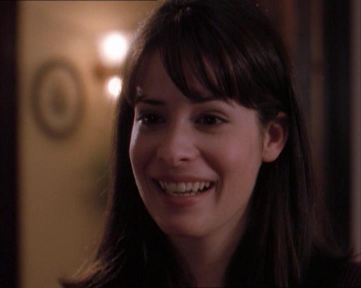 Charmed-Online_dot_net-1x04DeadManDating1099.jpg Charmed-Online_dot_net-1x04DeadManDating1099.jpg