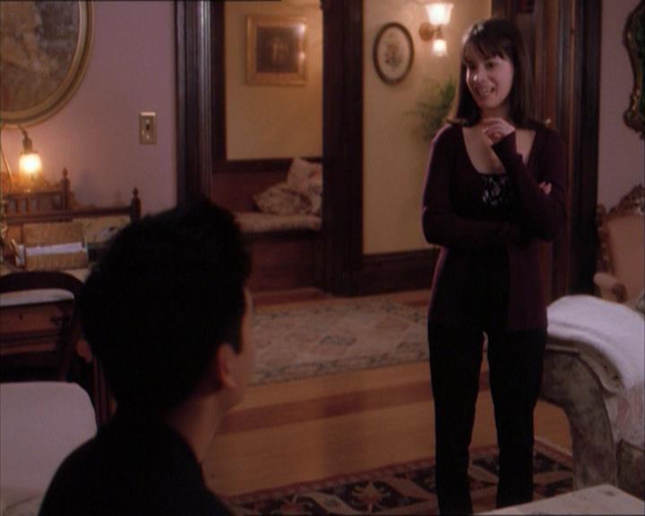 Charmed-Online_dot_net-1x04DeadManDating1109.jpg Charmed-Online_dot_net-1x04DeadManDating1109.jpg