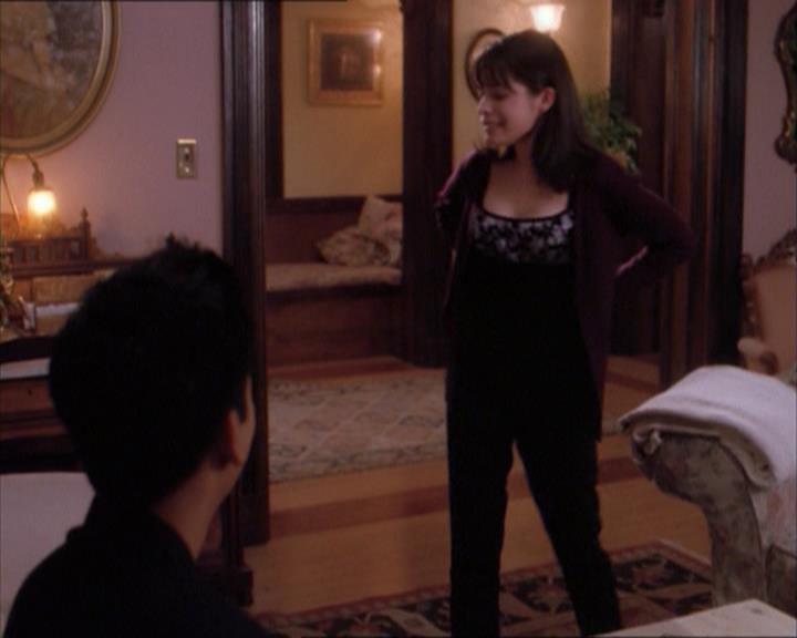 Charmed-Online_dot_net-1x04DeadManDating1112.jpg Charmed-Online_dot_net-1x04DeadManDating1112.jpg
