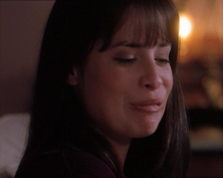 Charmed-Online_dot_net-1x04DeadManDating1122.jpg Charmed-Online_dot_net-1x04DeadManDating1122.jpg