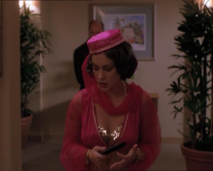 Charmed-Online_dot_net-1x04DeadManDating1127.jpg Charmed-Online_dot_net-1x04DeadManDating1127.jpg