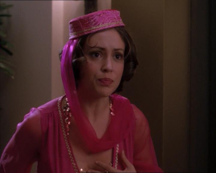 Charmed-Online_dot_net-1x04DeadManDating1150.jpg Charmed-Online_dot_net-1x04DeadManDating1150.jpg