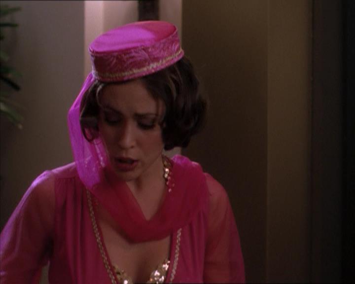 Charmed-Online_dot_net-1x04DeadManDating1157.jpg Charmed-Online_dot_net-1x04DeadManDating1157.jpg