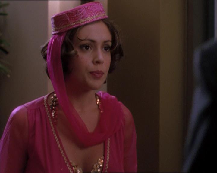 Charmed-Online_dot_net-1x04DeadManDating1166.jpg