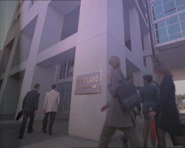 Charmed-Online_dot_net-1x04DeadManDating1192.jpg Charmed-Online_dot_net-1x04DeadManDating1192.jpg