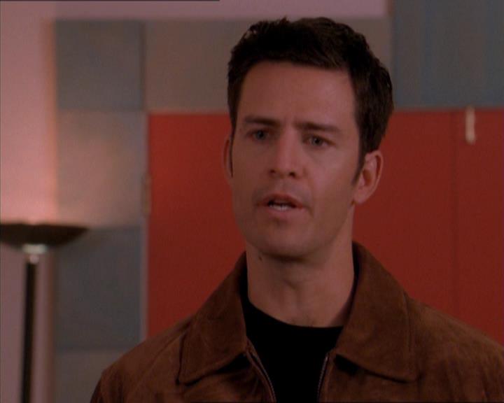 Charmed-Online_dot_net-1x04DeadManDating1247.jpg