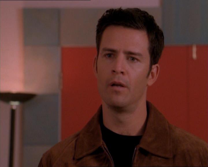 Charmed-Online_dot_net-1x04DeadManDating1248.jpg