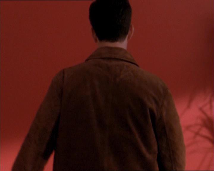 Charmed-Online_dot_net-1x04DeadManDating1265.jpg Charmed-Online_dot_net-1x04DeadManDating1265.jpg