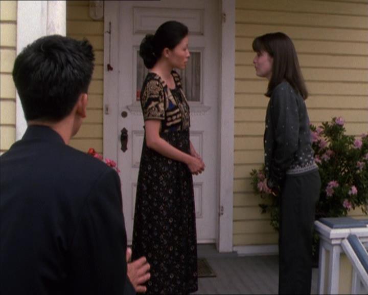 Charmed-Online_dot_net-1x04DeadManDating1280.jpg