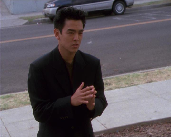 Charmed-Online_dot_net-1x04DeadManDating1299.jpg Charmed-Online_dot_net-1x04DeadManDating1299.jpg