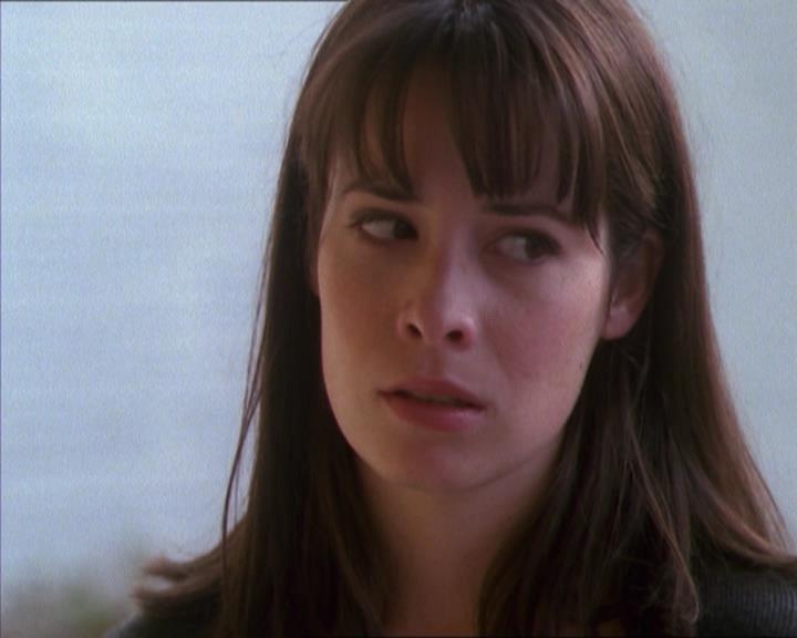 Charmed-Online_dot_net-1x04DeadManDating1326.jpg Charmed-Online_dot_net-1x04DeadManDating1326.jpg