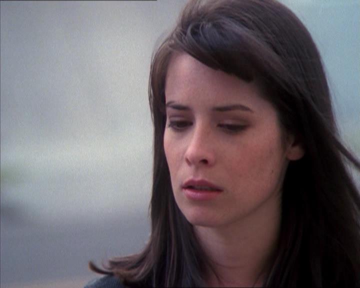 Charmed-Online_dot_net-1x04DeadManDating1355.jpg Charmed-Online_dot_net-1x04DeadManDating1355.jpg