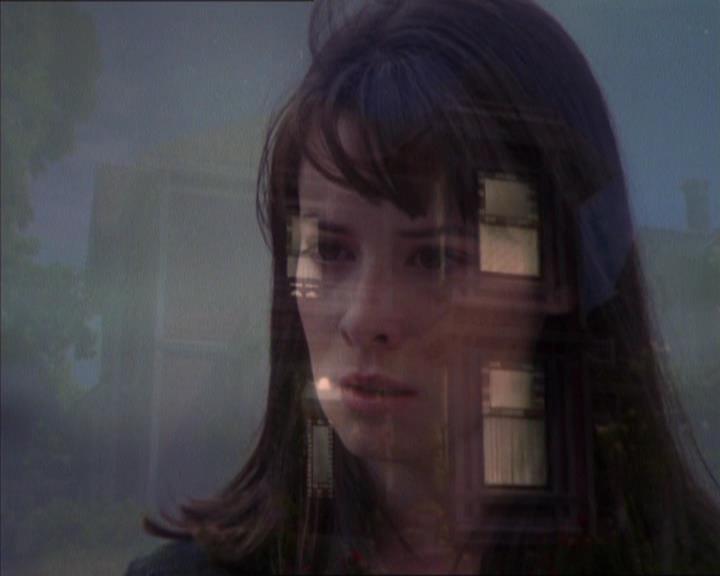 Charmed-Online_dot_net-1x04DeadManDating1357.jpg Charmed-Online_dot_net-1x04DeadManDating1357.jpg