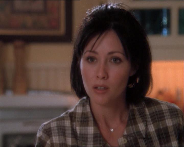 Charmed-Online_dot_net-1x04DeadManDating1383.jpg