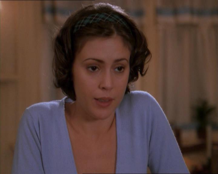 Charmed-Online_dot_net-1x04DeadManDating1388.jpg