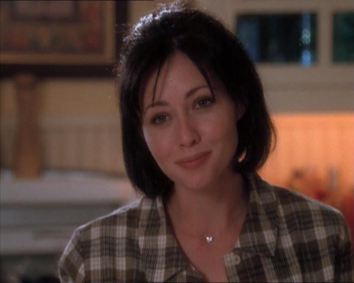 Charmed-Online_dot_net-1x04DeadManDating1458.jpg