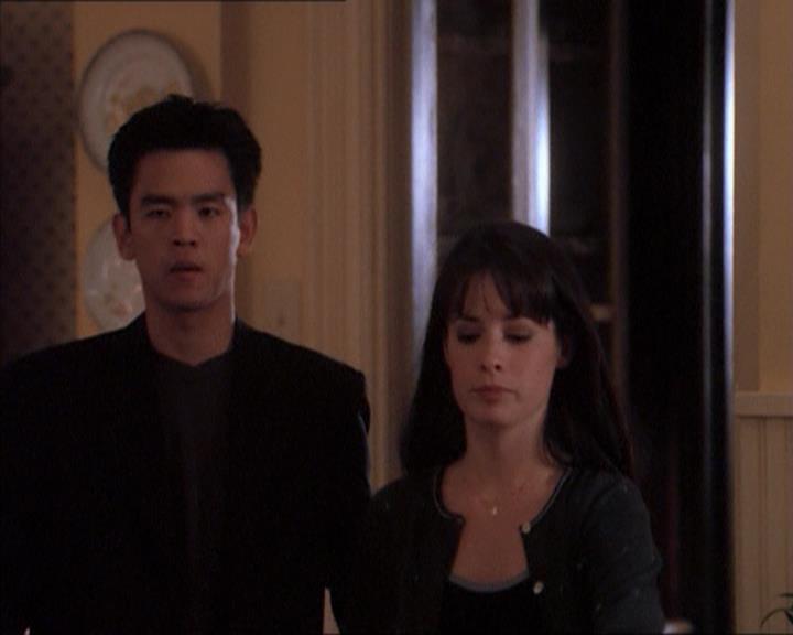 Charmed-Online_dot_net-1x04DeadManDating1461.jpg