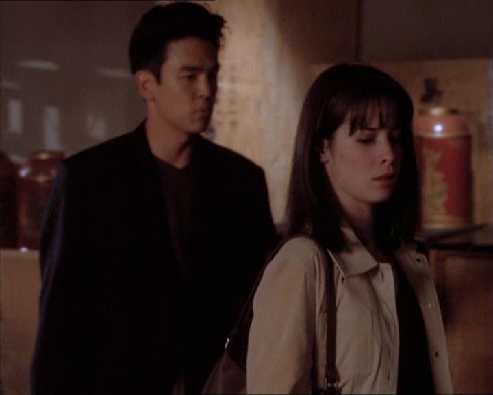 Charmed-Online_dot_net-1x04DeadManDating1534.jpg Charmed-Online_dot_net-1x04DeadManDating1534.jpg