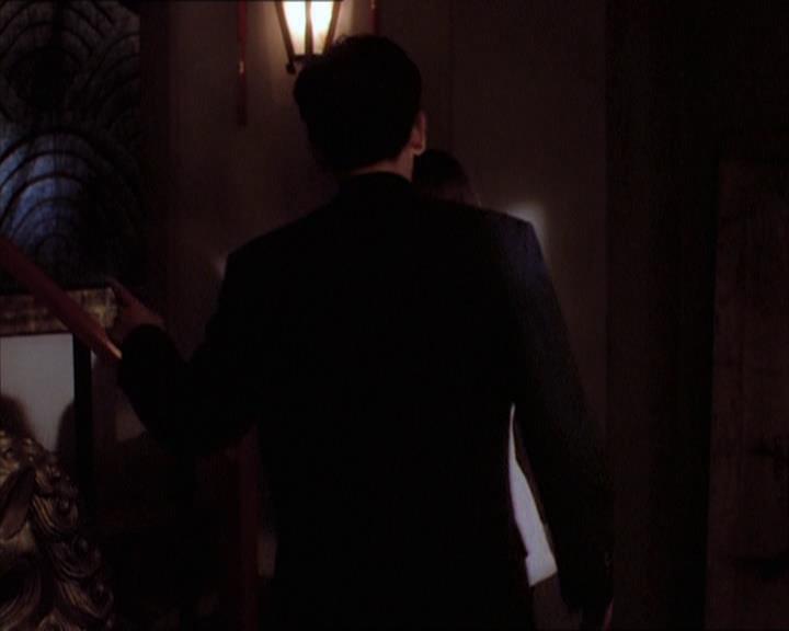 Charmed-Online_dot_net-1x04DeadManDating1540.jpg Charmed-Online_dot_net-1x04DeadManDating1540.jpg