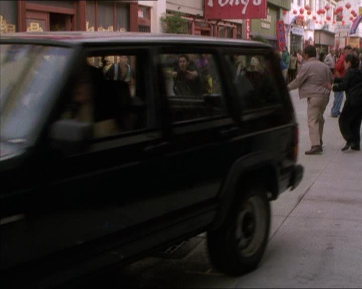 Charmed-Online_dot_net-1x04DeadManDating1582.jpg Charmed-Online_dot_net-1x04DeadManDating1582.jpg