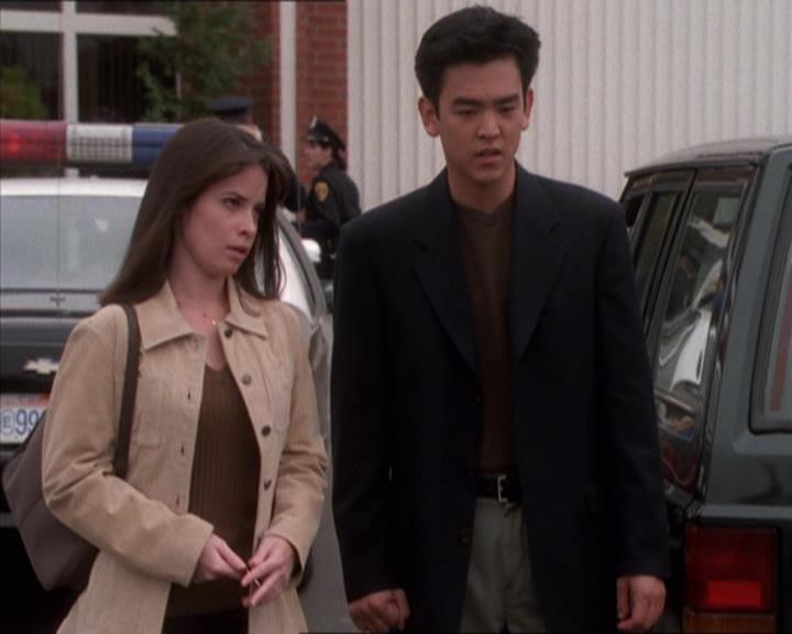 Charmed-Online_dot_net-1x04DeadManDating1617.jpg Charmed-Online_dot_net-1x04DeadManDating1617.jpg