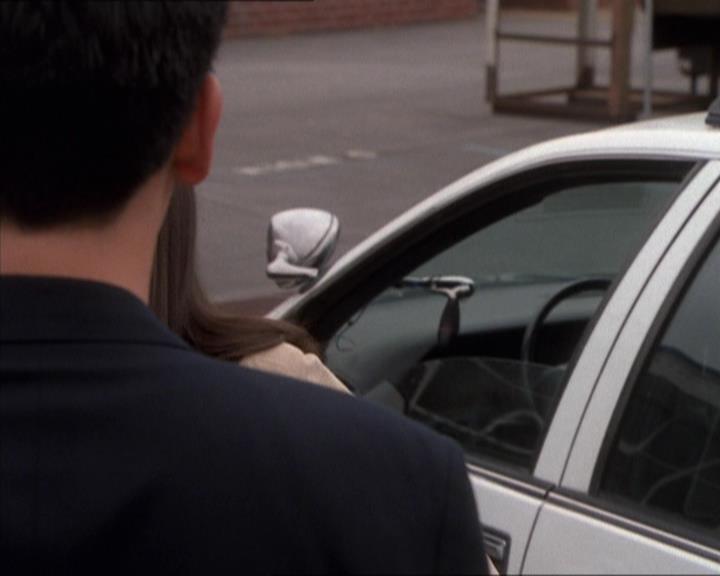 Charmed-Online_dot_net-1x04DeadManDating1641.jpg Charmed-Online_dot_net-1x04DeadManDating1641.jpg