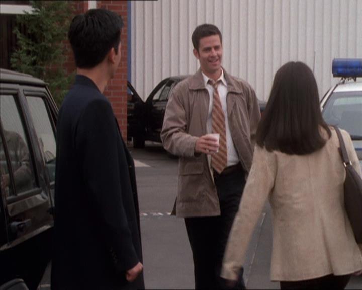 Charmed-Online_dot_net-1x04DeadManDating1658.jpg Charmed-Online_dot_net-1x04DeadManDating1658.jpg