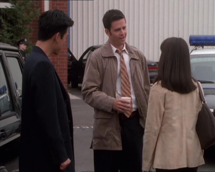 Charmed-Online_dot_net-1x04DeadManDating1661.jpg Charmed-Online_dot_net-1x04DeadManDating1661.jpg