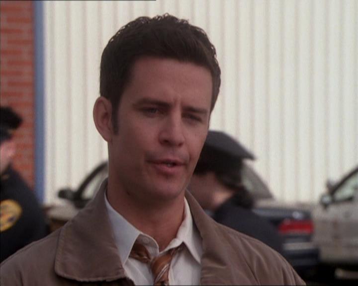 Charmed-Online_dot_net-1x04DeadManDating1681.jpg Charmed-Online_dot_net-1x04DeadManDating1681.jpg