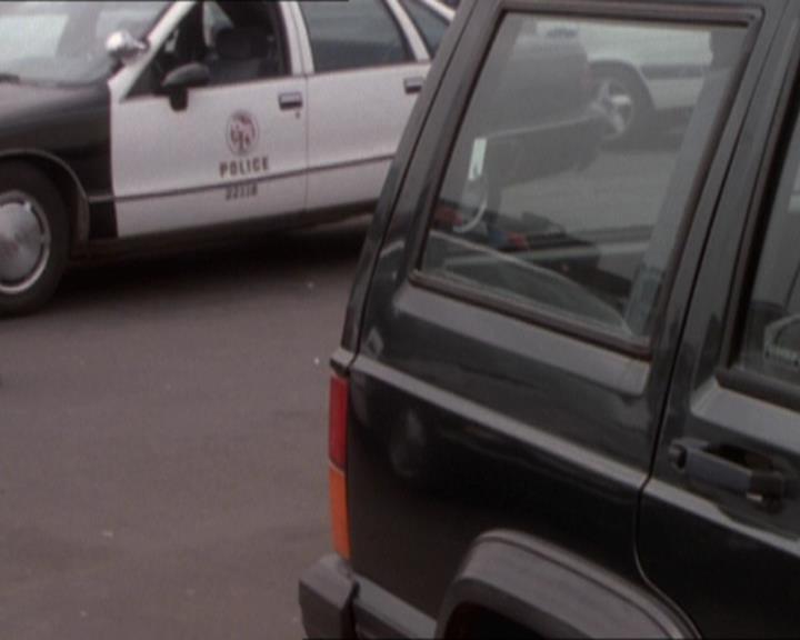 Charmed-Online_dot_net-1x04DeadManDating1686.jpg Charmed-Online_dot_net-1x04DeadManDating1686.jpg